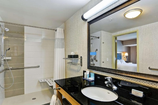 Hampton Inn By Hilton & Suites Raleigh Crabtree Valley image 18